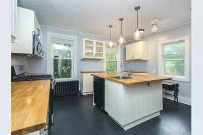 27 Summit Avenue, Sea Cliff, NY 11579 - Photo 14