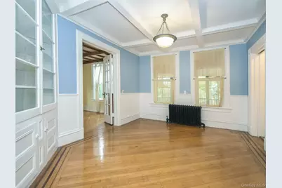 27 Summit Avenue, Sea Cliff, NY 11579 - Photo 10