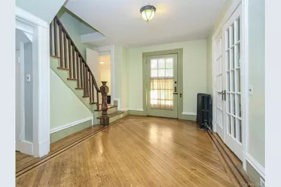 27 Summit Avenue, Sea Cliff, NY 11579 - Photo 2