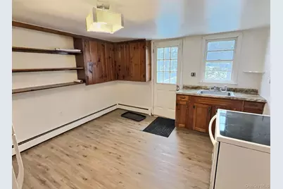 4 Pilgrim Terrace, Poughkeepsie, NY 12601 - Photo 4