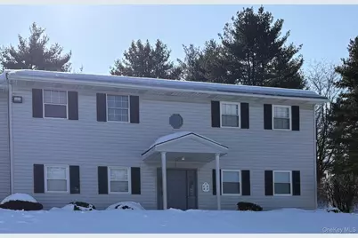 7 Ivy Court #B, Fishkill, NY 12524 - Photo 2