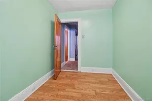 65-37 77th Pl, Middle Village, NY 11379 - Photo 16