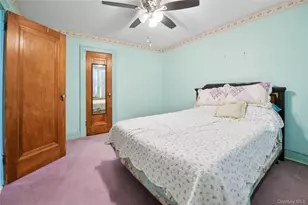 65-37 77th Pl, Middle Village, NY 11379 - Photo 12