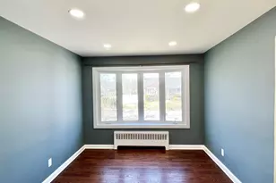 44 Bruce Ln, Westbury, NY 11590 - Photo 6