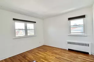 44 Bruce Ln, Westbury, NY 11590 - Photo 10