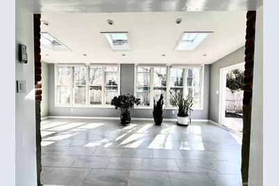 44 Bruce Lane, Westbury, NY 11590 - Photo 14