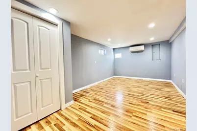 44 Bruce Lane, Westbury, NY 11590 - Photo 18