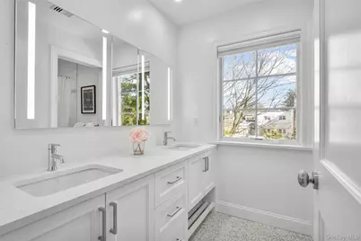 1054 Clay Avenue, Pelham, NY 10803 - Photo 26