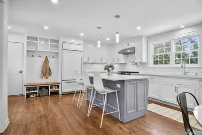 1054 Clay Avenue, Pelham, NY 10803 - Photo 6