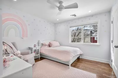 1054 Clay Avenue, Pelham, NY 10803 - Photo 22