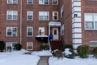 12 Edwards Street #3B, Roslyn Heights, NY 11577 - Photo 1