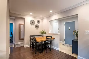 12 Edwards St, Roslyn Heights, NY 11577 - Photo 2