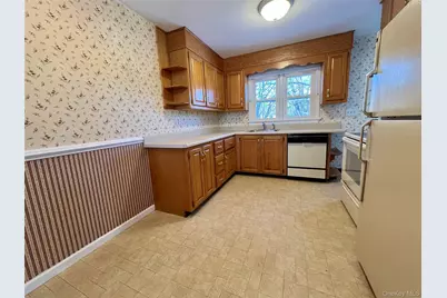 34 Cross Street, New Windsor, NY 12553 - Photo 8