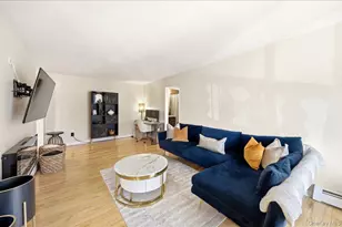 14 Granada Crescent, White Plains, NY 10603 - Photo 16