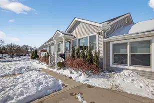 85 Pengon Cir, East Meadow, NY 11554 - Photo 2