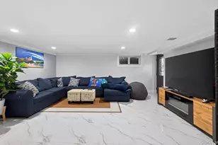 85 Pengon Cir, East Meadow, NY 11554 - Photo 26