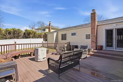 8 Natalie Court, Ronkonkoma, NY 11779 - Photo 28