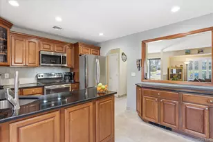 8 Natalie Ct, Ronkonkoma, NY 11779 - Photo 12