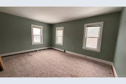 19 Bloomingburg Road, Middletown, NY 10940 - Photo 12