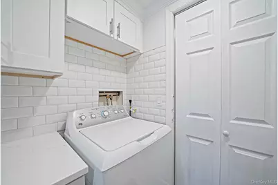 694 Whittier Street, Westbury, NY 11590 - Photo 16