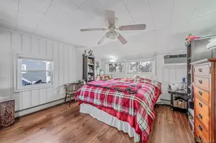 694 Whittier St, Westbury, NY 11590 - Photo 22