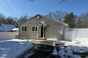 168 Woodycrest Dr, Farmingville, NY 11738 - Photo 2