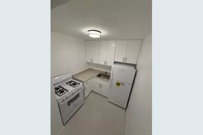 83-30 Vietor Avenue #727, Elmhurst, NY 11373 - Photo 2