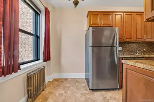 141 Woodmere Blvd, Woodmere, NY 11598 - Photo 12