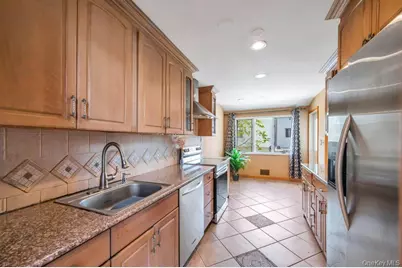 2 Valley Greens Drive, Woodmere, NY 11581 - Photo 16