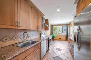 2 Valley Greens Dr, Woodmere, NY 11581 - Photo 16