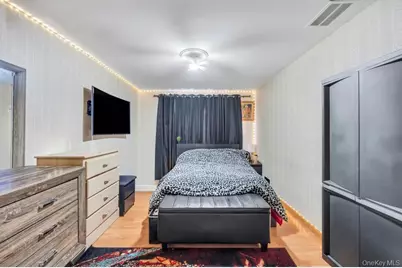 2 Valley Greens Drive, Woodmere, NY 11581 - Photo 26