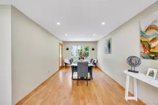2 Valley Greens Dr, Woodmere, NY 11581 - Photo 8