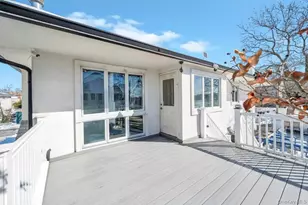 2 Valley Greens Dr, Woodmere, NY 11581 - Photo 18