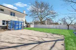 2 Valley Greens Dr, Valley Stream, NY 11581 - Photo 14