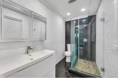 2 Valley Greens Drive, Woodmere, NY 11581 - Photo 28