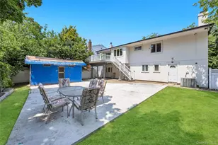 2 Valley Greens Dr, Woodmere, NY 11581 - Photo 26