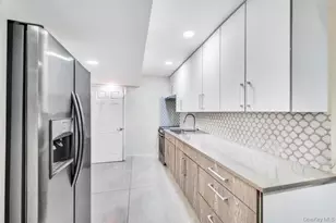 2 Valley Greens Dr, Woodmere, NY 11581 - Photo 34