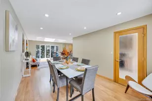 2 Valley Greens Dr, Woodmere, NY 11581 - Photo 10