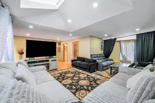 2 Valley Greens Dr, Woodmere, NY 11581 - Photo 4