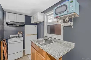 73 Olive St, Central Islip, NY 11722 - Photo 26