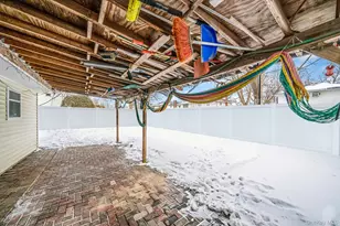 73 Olive St, Central Islip, NY 11722 - Photo 40