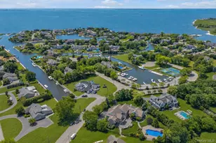 38 The Helm, East Islip, NY 11730 - Photo 28