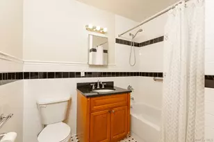 55 Clinton Ave, Rockville Centre, NY 11570 - Photo 6