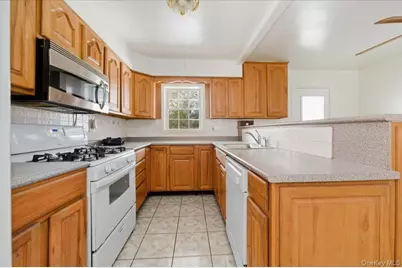 2919 Wallace Avenue, Bronx, NY 10467 - Photo 8