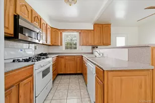 2919 Wallace Ave, Bronx, NY 10467 - Photo 8