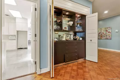 305 S Grandview Avenue, Monsey, NY 10952 - Photo 12