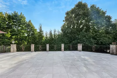 305 S Grandview Avenue, Monsey, NY 10952 - Photo 40