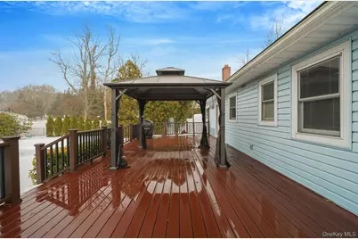 6 Noahs Path, Rocky Point, NY 11778 - Photo 32