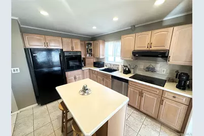 133 Cleveland Avenue #2nd Floor, Long Beach, NY 11561 - Photo 8