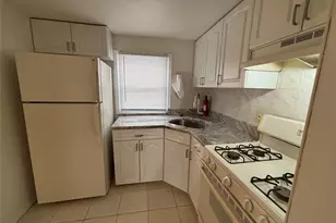 528 Cameron St, Elmont, NY 11003 - Photo 2